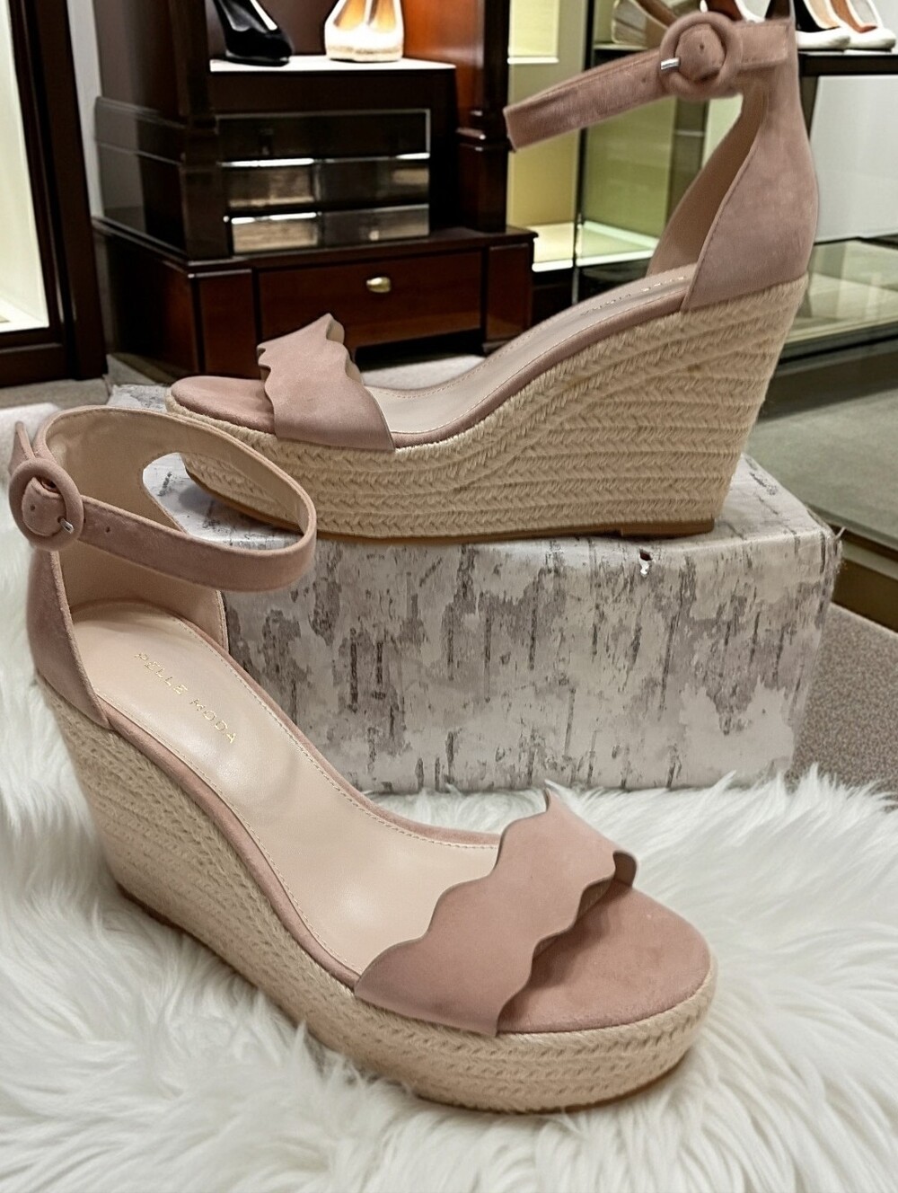 Pelle Moda Ryne Women's Sz 10 Platform Wedge Sandals Leather Upper 🆕